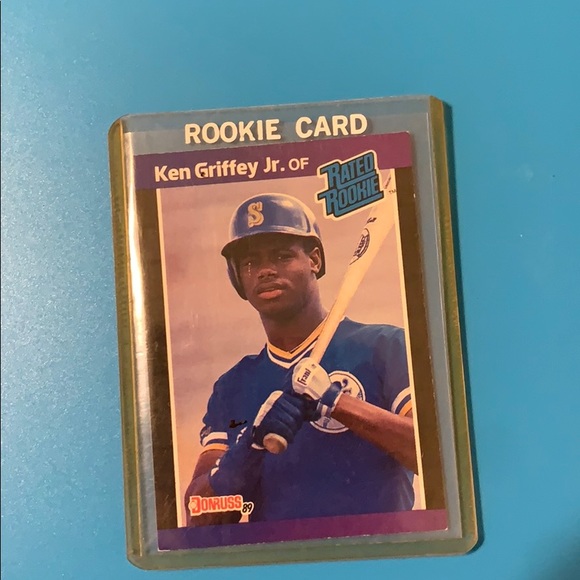 A 1989 Donruss Ken Griffey Jr ROOKIE card - Picture 1 of 2